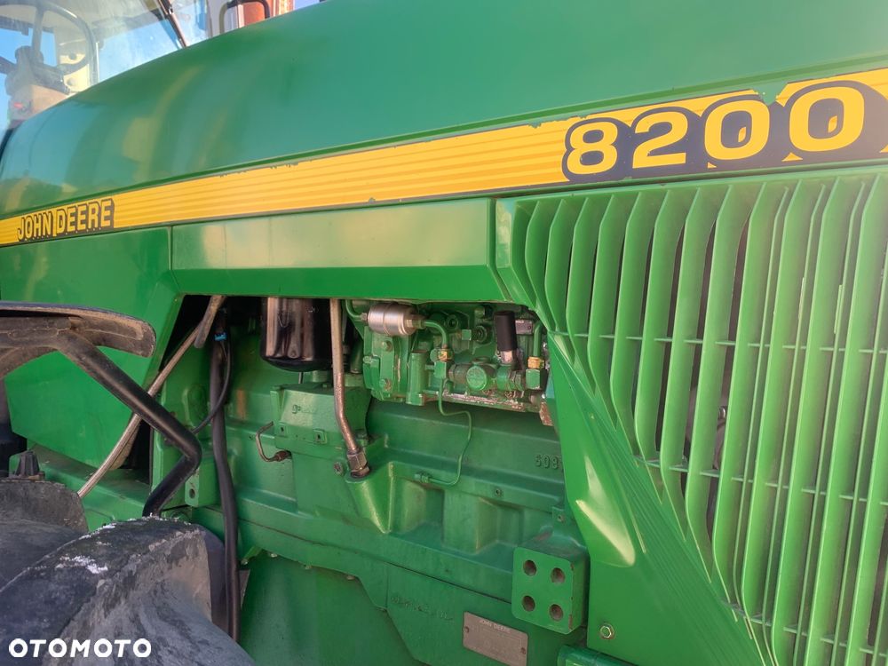 John Deere 8200 - 11
