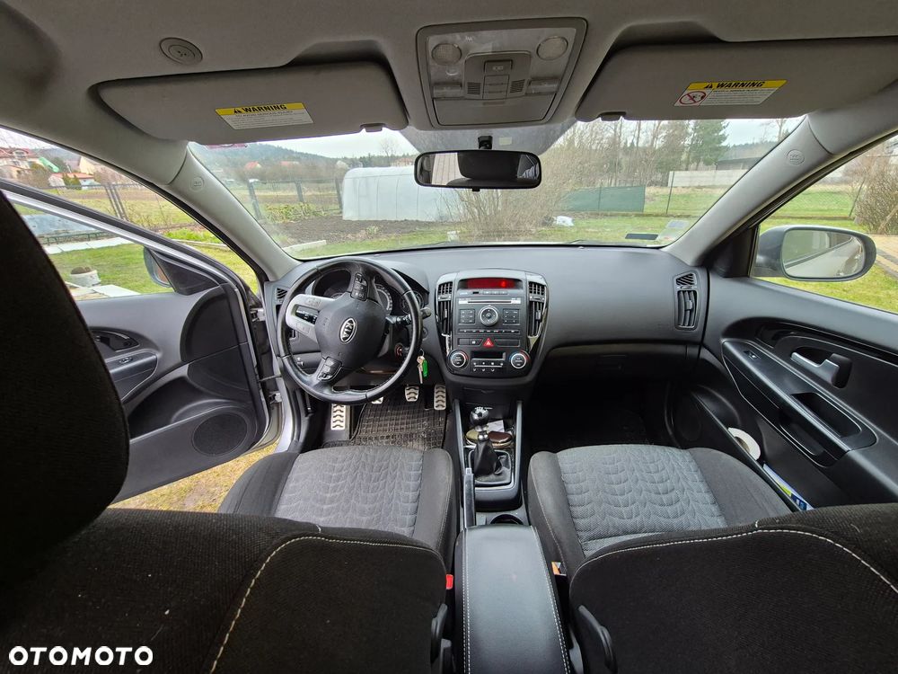 Kia Ceed 1.6 CRDi LX - 9