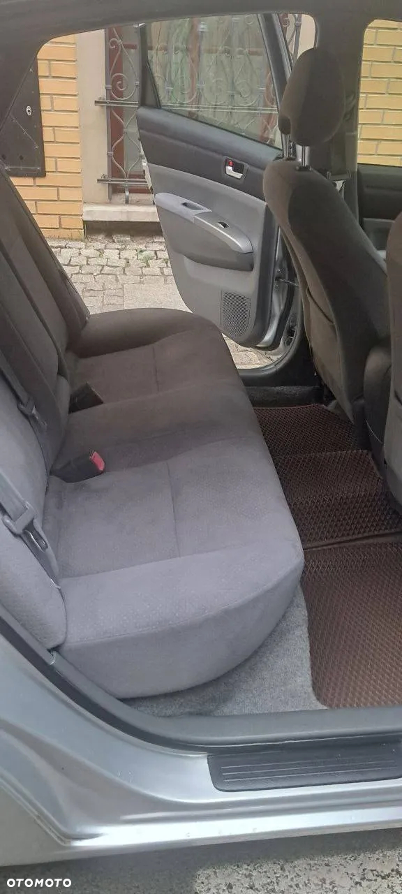 Toyota Prius - 24