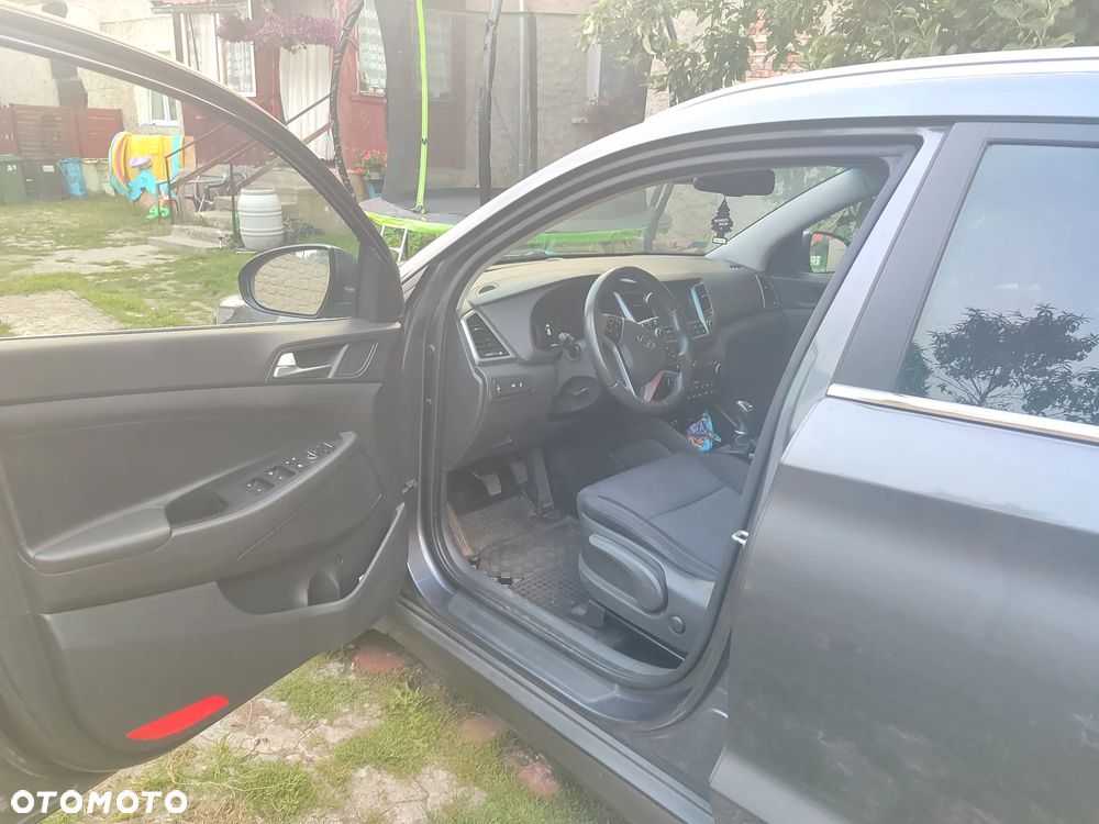 Hyundai Tucson 2.0 CRDI BlueDrive Style 2WD - 8