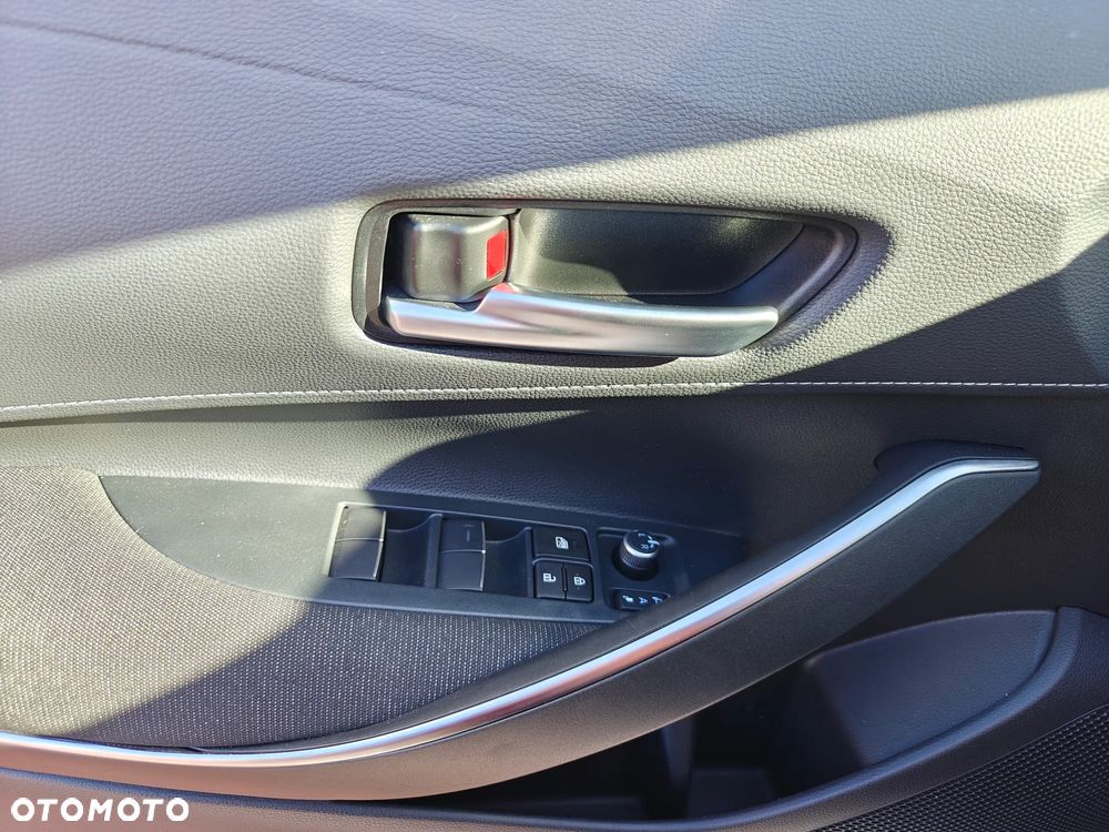 Toyota Corolla 1.8 Hybrid Comfort - 17