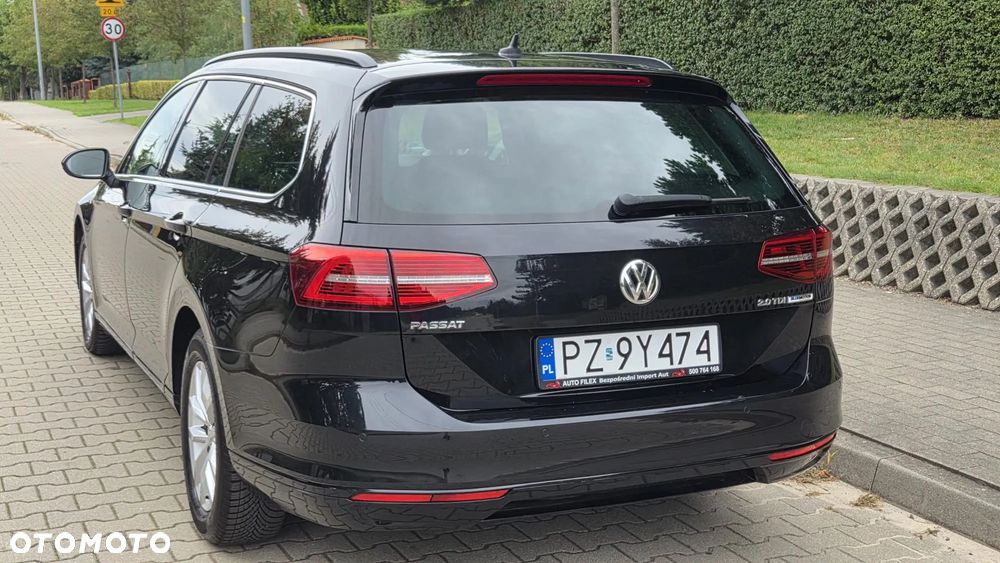 Volkswagen Passat - 4