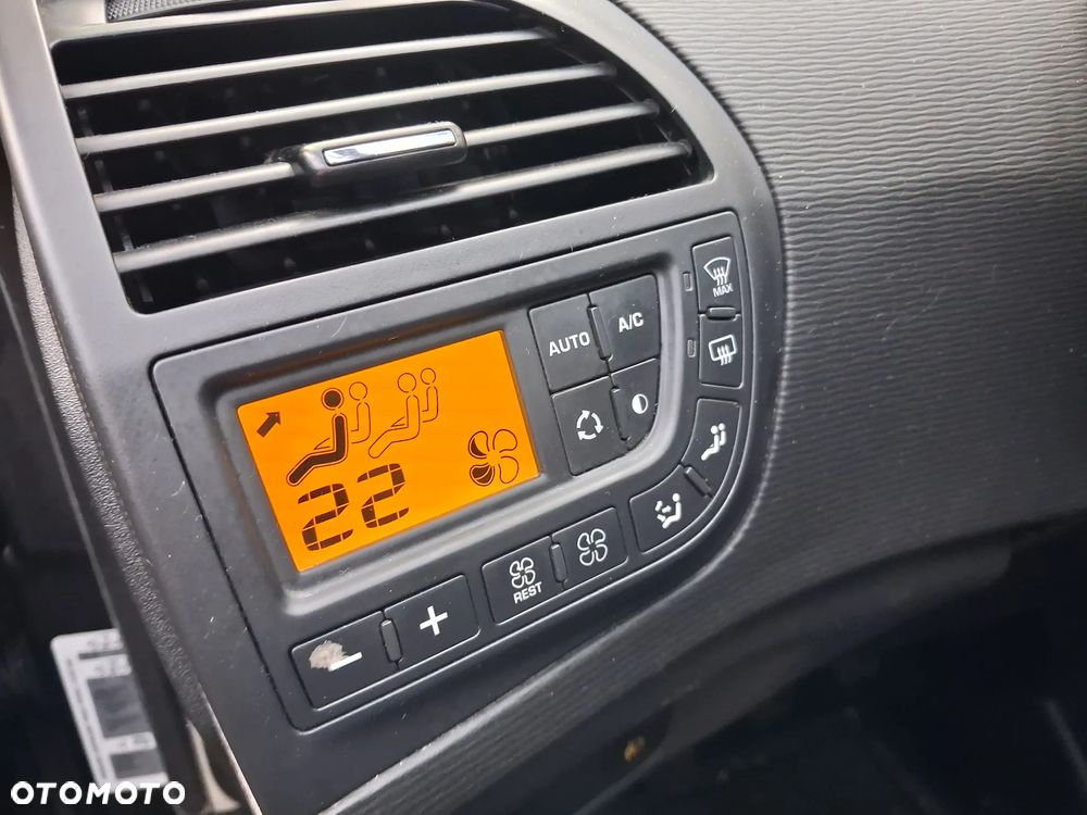 Citroën C4 Picasso - 9