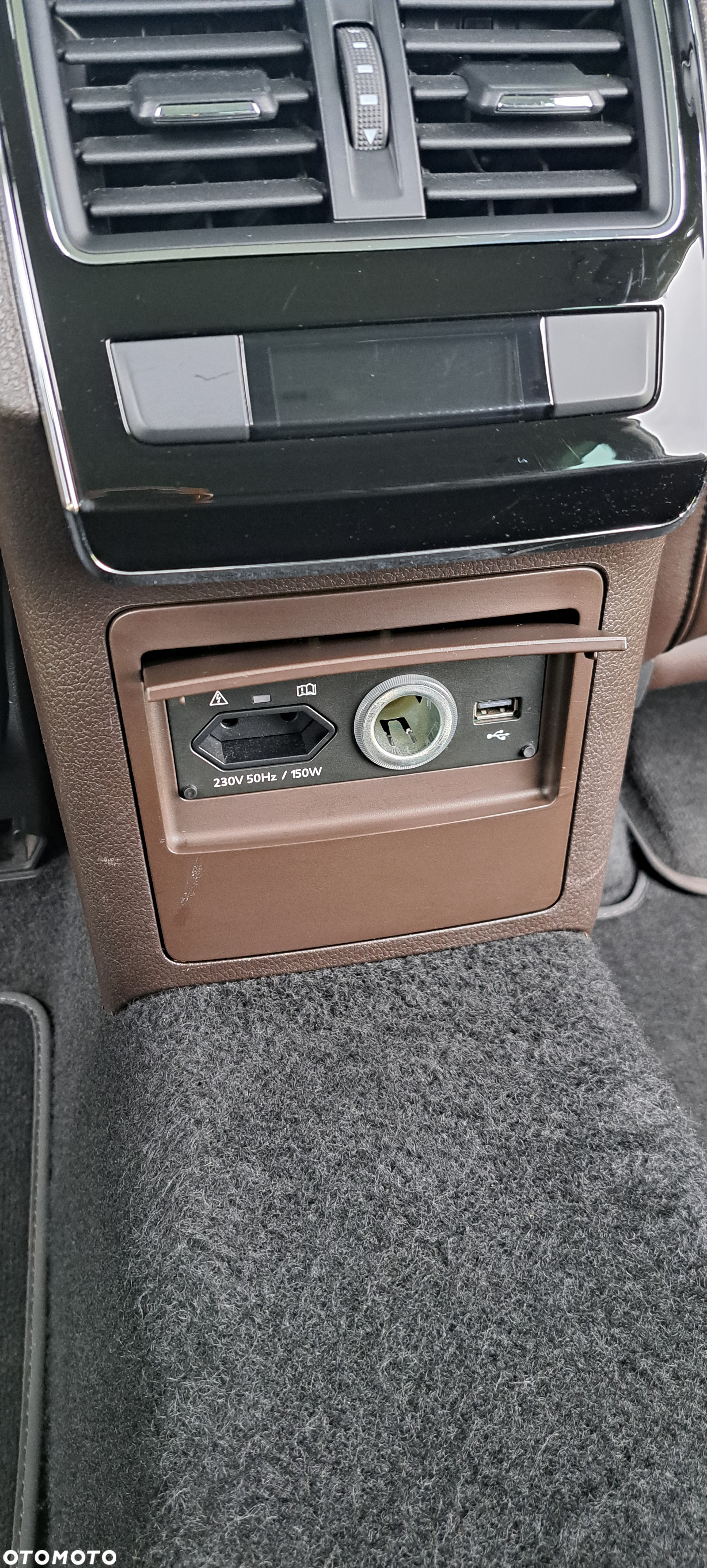 Skoda Superb Combi 2.0 TDI L&K - 14