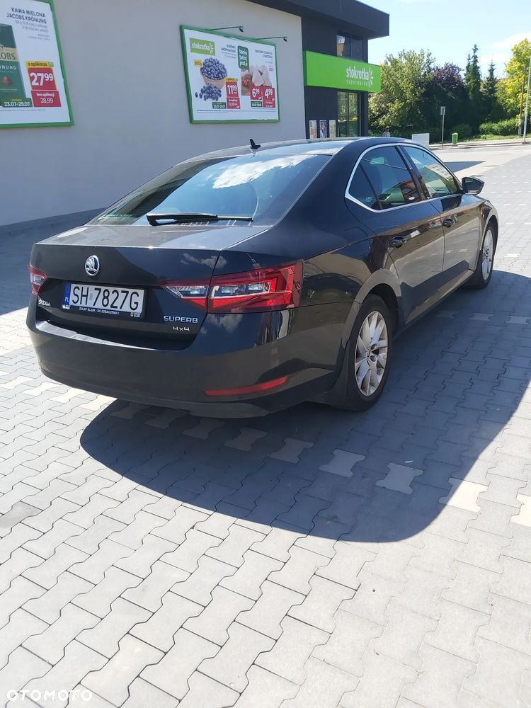 Skoda Superb 2.0 TDI 4x4 Ambition DSG - 4