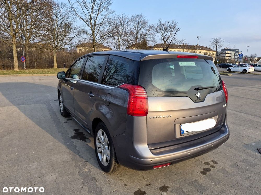 Peugeot 5008 - 5