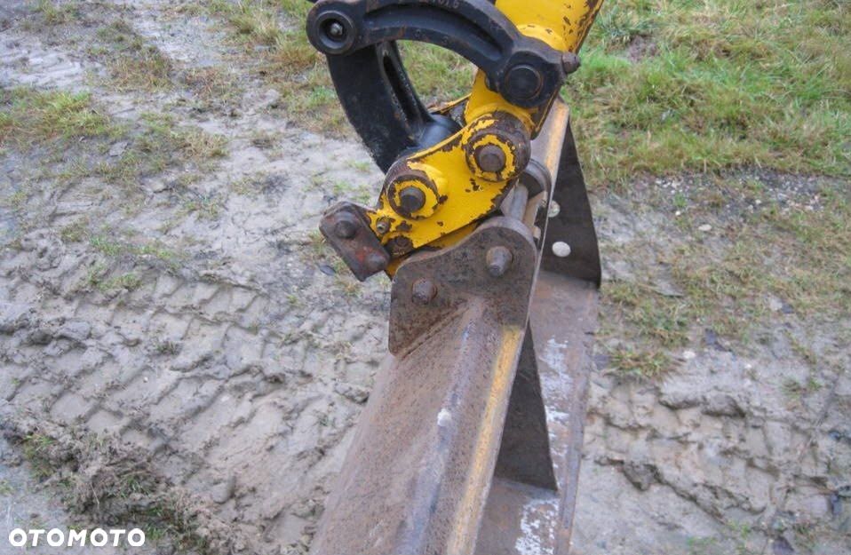 JCB 8018 - 6