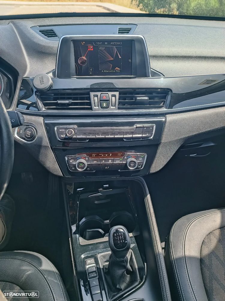 BMW X1 18 d sDrive Line Sport - 13