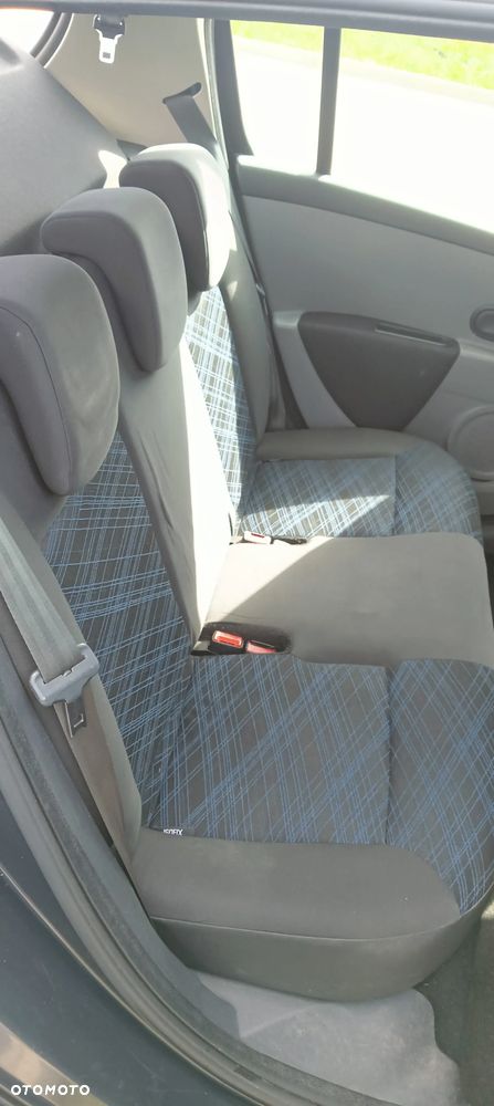 Renault Clio - 17