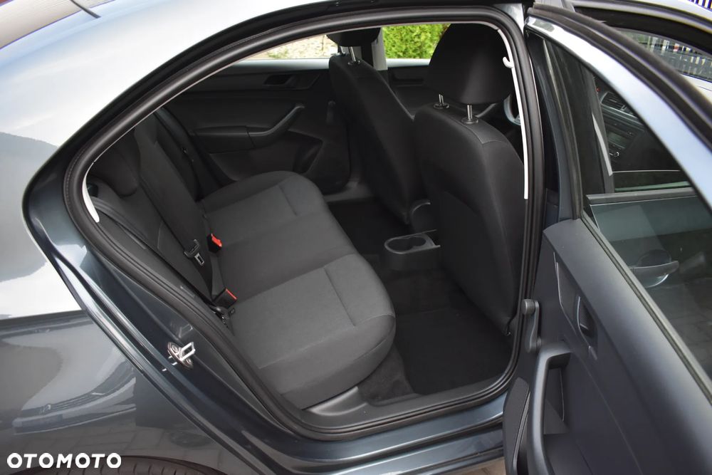 Skoda RAPID 1.4 TSI DSG Ambition - 22