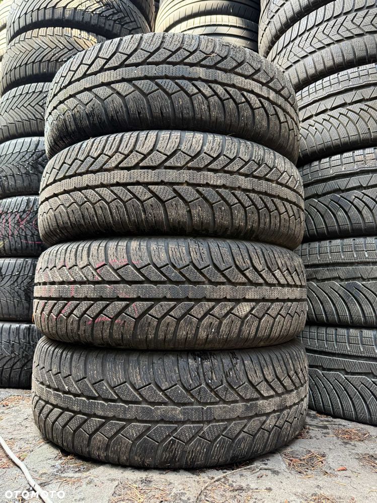 Komplet opon Semperit Master-Grip 2 215/65r16 98H - 1