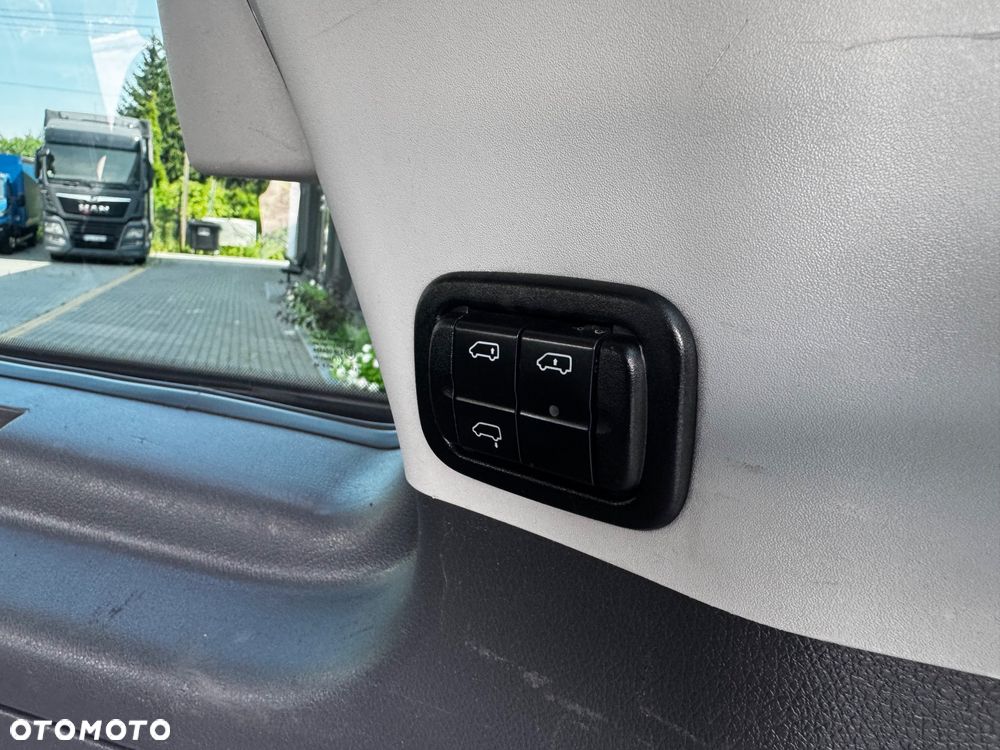 Mercedes-Benz Viano - 20