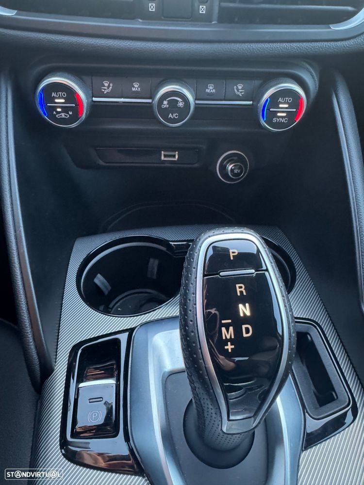 Alfa Romeo Giulia 2.2 D Sprint AT8 - 23