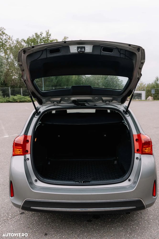Toyota Auris - 30