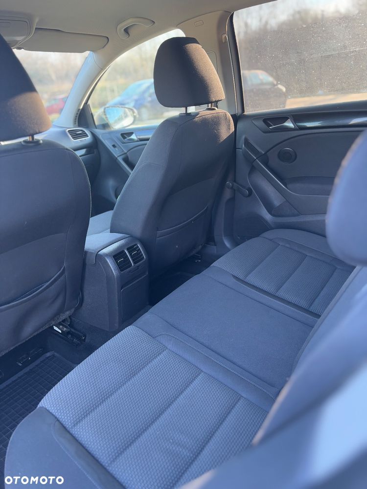 Volkswagen Golf 1.6 TDI Comfortline - 6