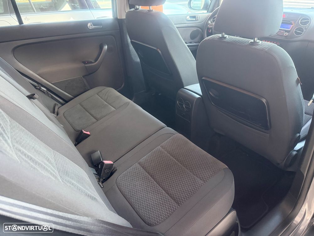 VW Golf Plus 1.6 TDi Highline - 45