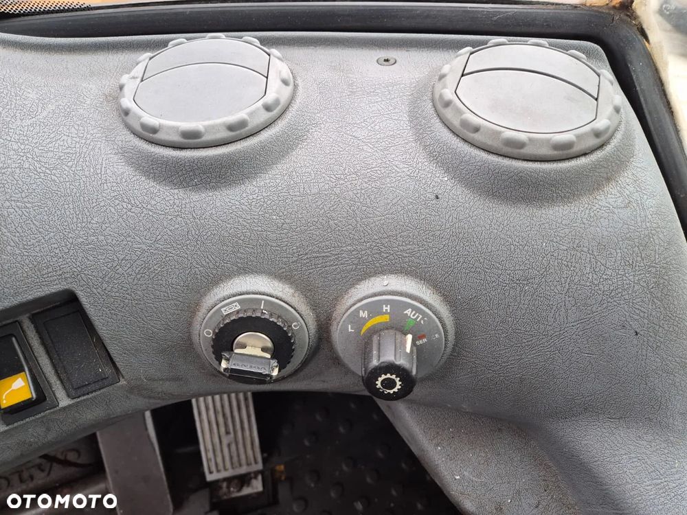 Volvo L 180E 4X4 / HEAVY DUTY / ŁADOWARKA KOŁOWA / CHWYTAK DO BALI I DREWNA / WIELE ZASTOSOWAŃ / OD PIERWSZEGO WŁAŚCICIELA / DOBRY STAN / MOŻLIWOŚĆ TRANSPORTU - 36