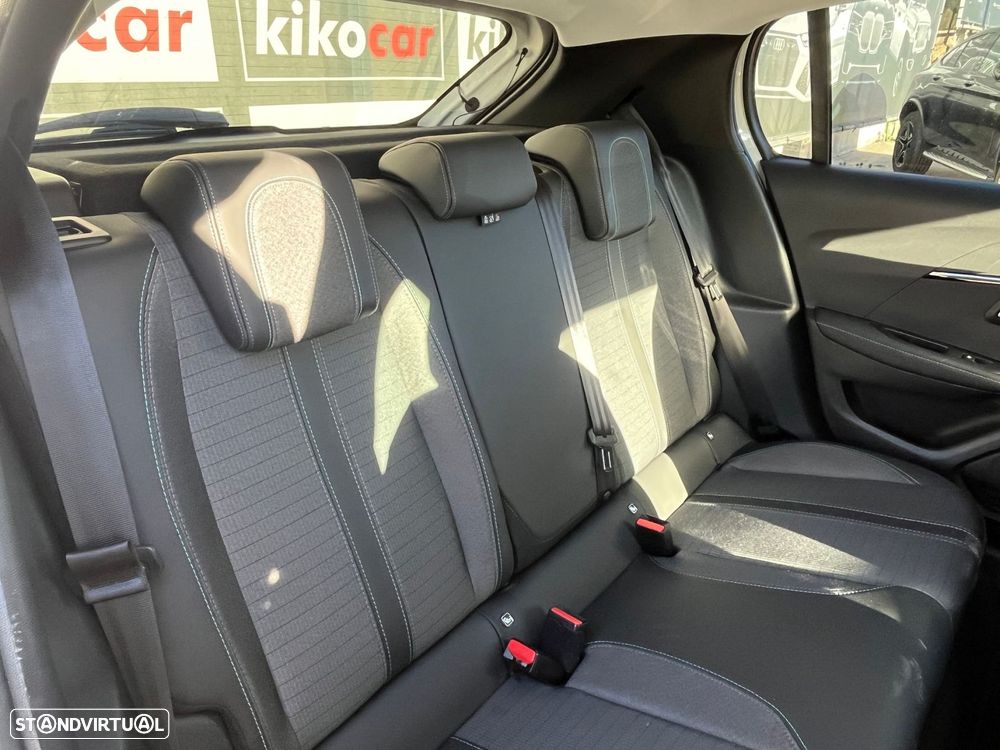 Peugeot e-208 Allure - 47