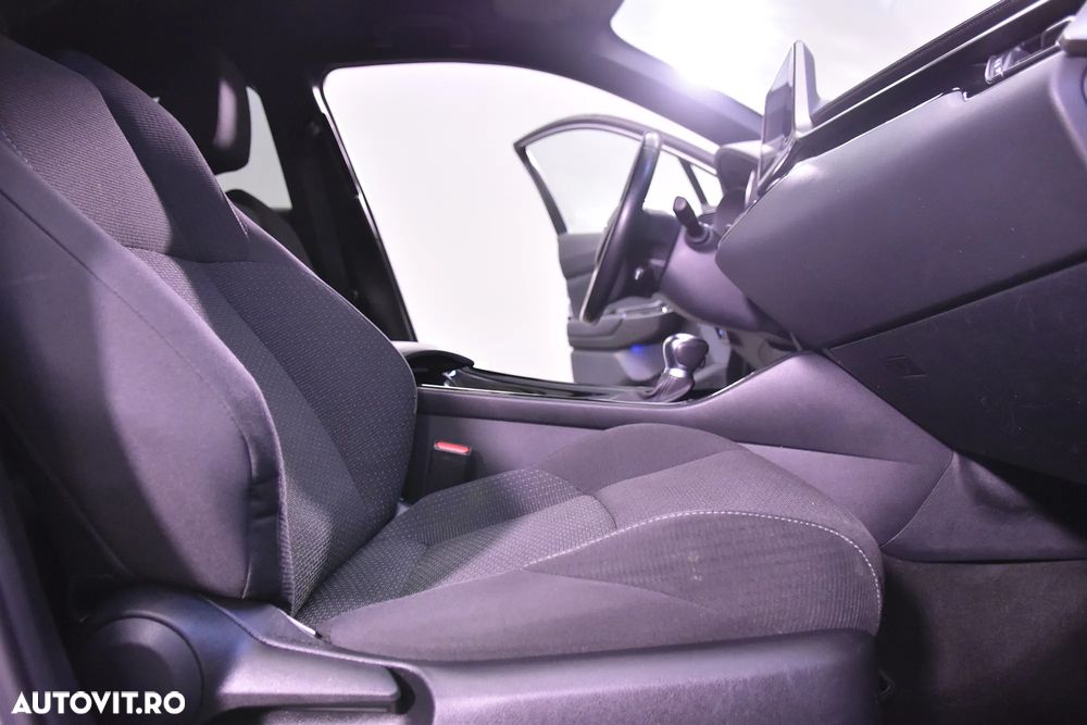 Toyota C-HR - 11