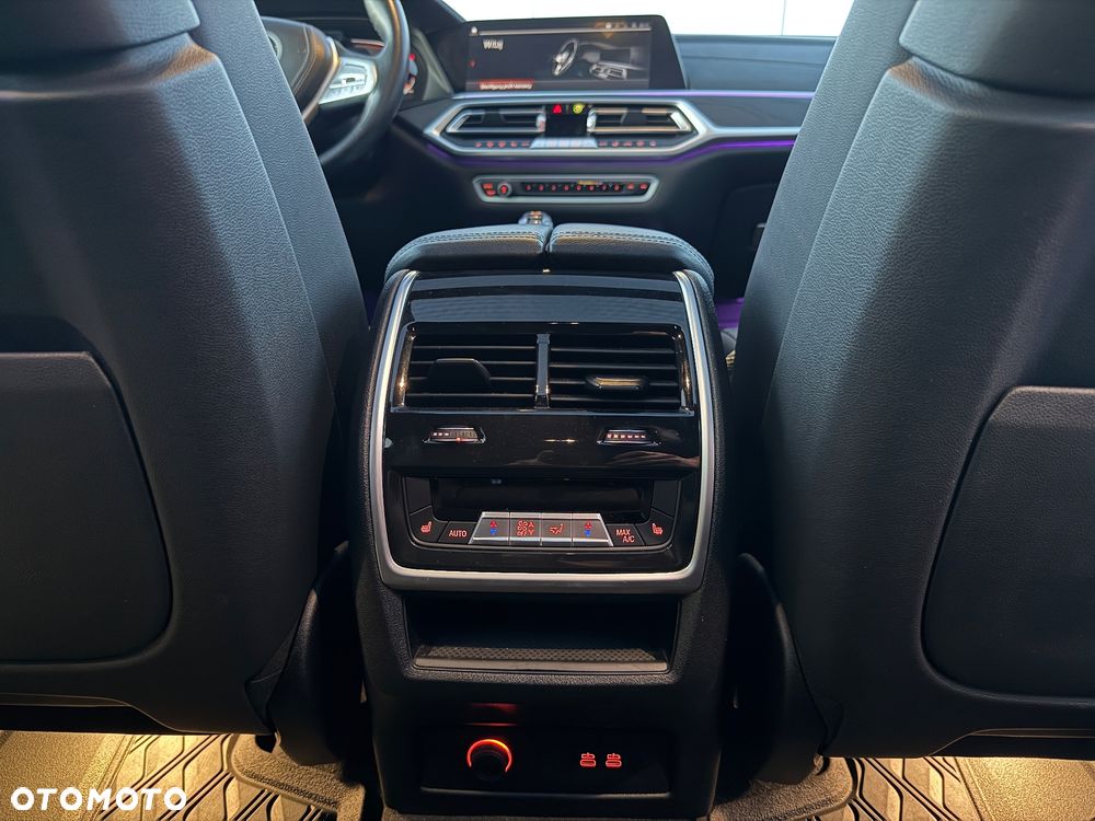 BMW X7 xDrive40d mHEV - 13