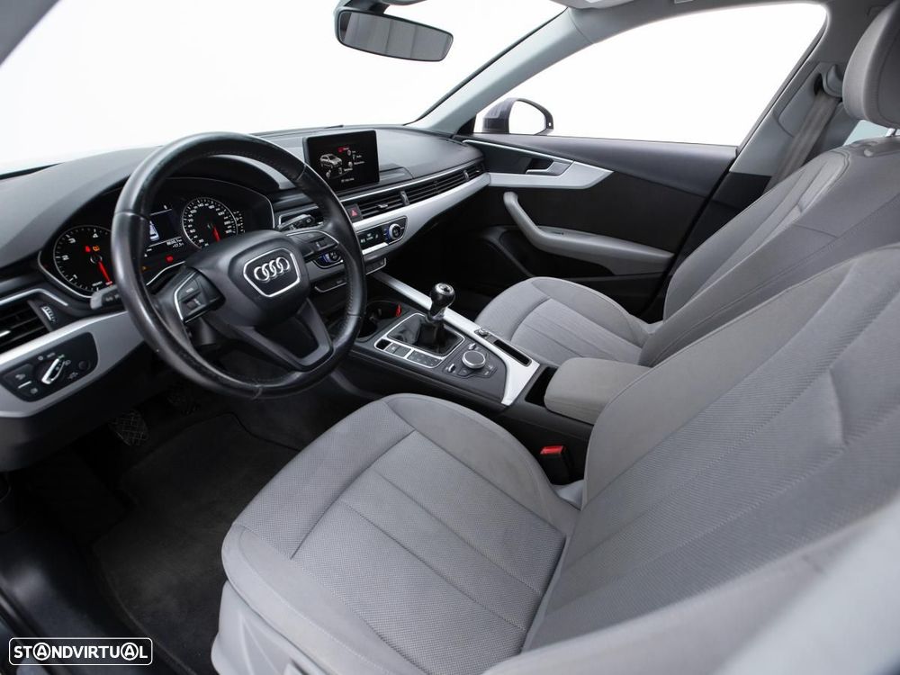 Audi A4 Avant 2.0 TDI Advance - 9