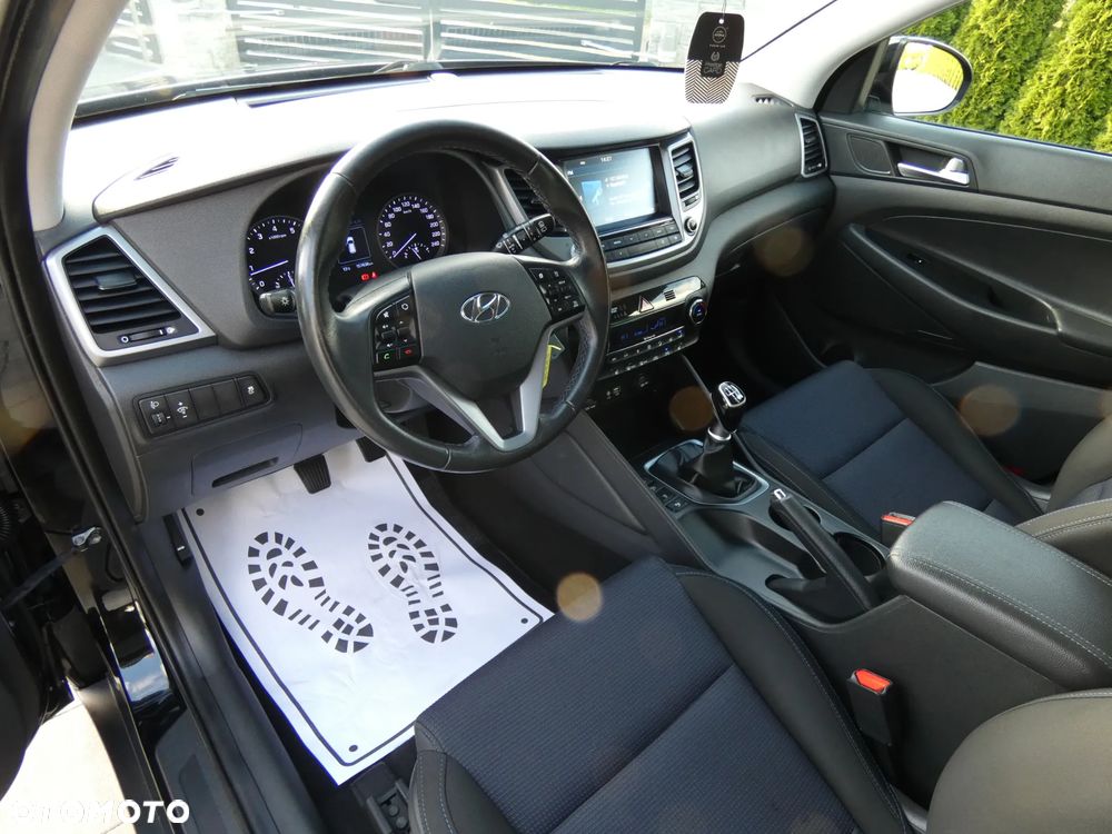 Hyundai Tucson 1.6 GDI BlueDrive Style 2WD - 18