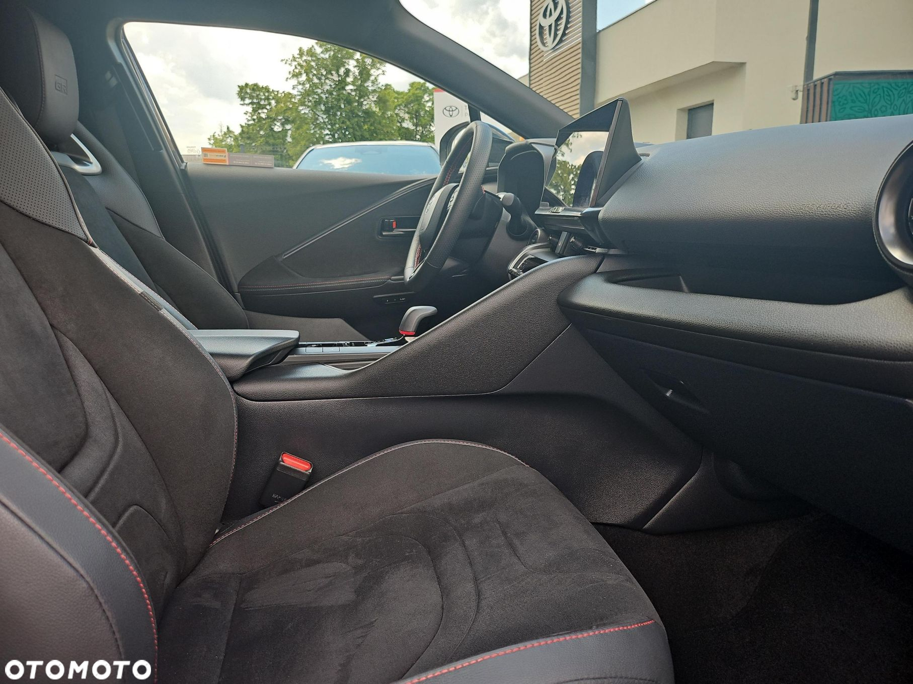 Toyota C-HR - 10