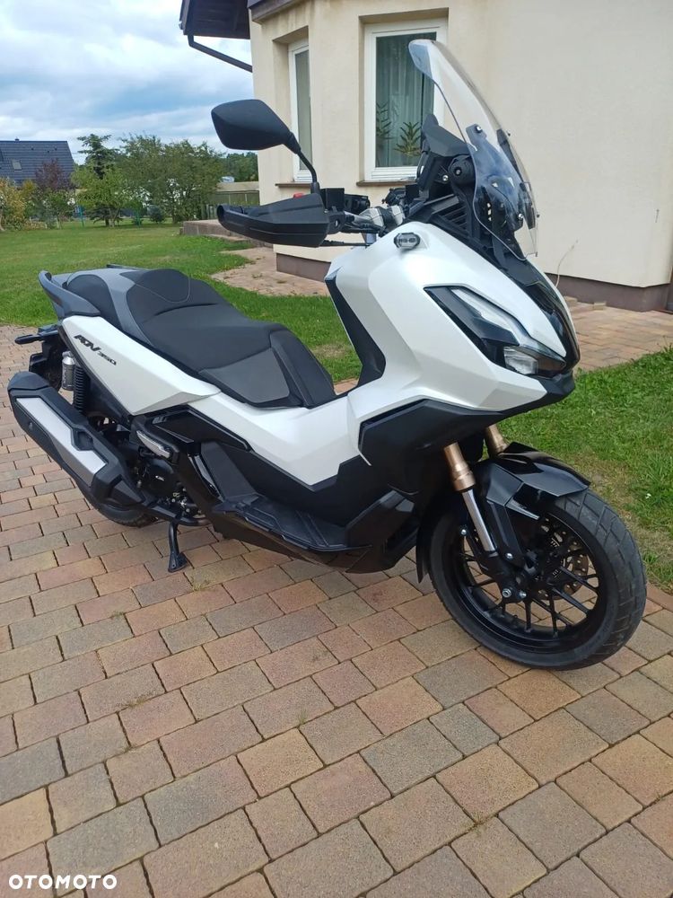 Honda ADV350 - 4