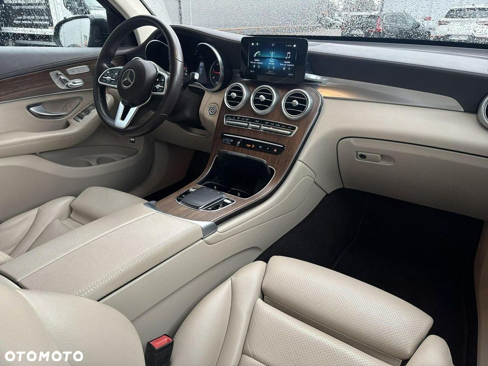 Mercedes-Benz GLC - 23