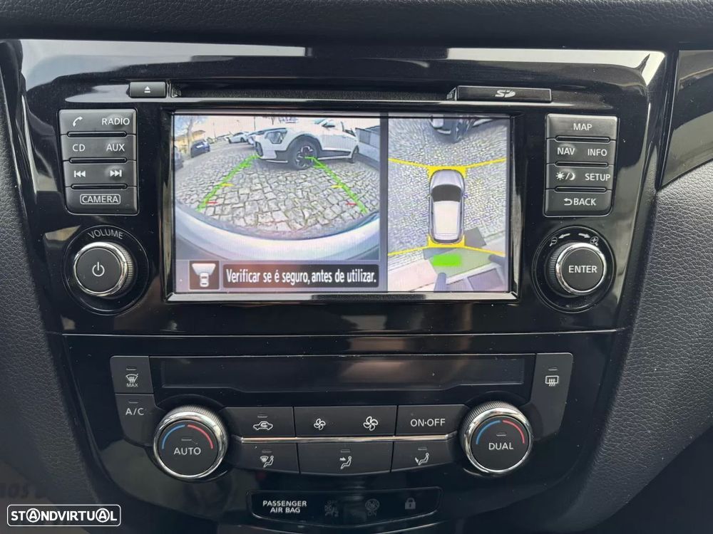 Nissan Qashqai 1.5 dCi N-Connecta - 11