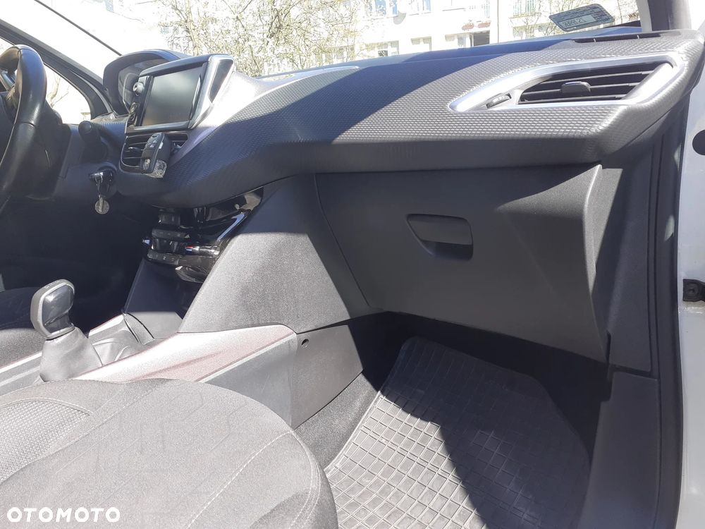 Peugeot 2008 - 15