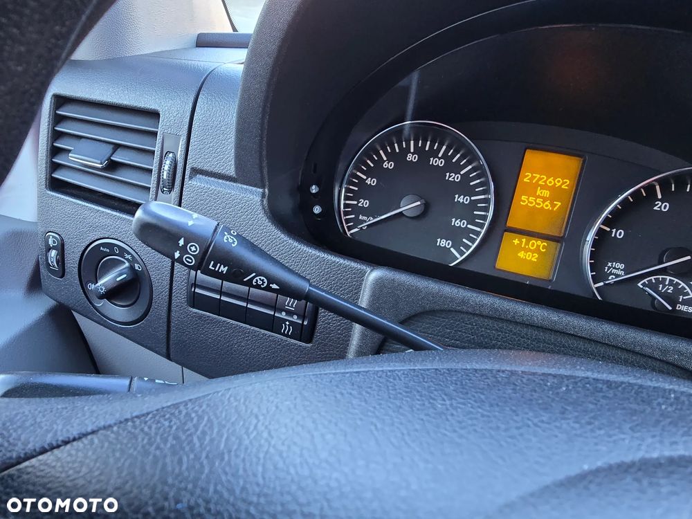 Mercedes-Benz Sprnter - 14