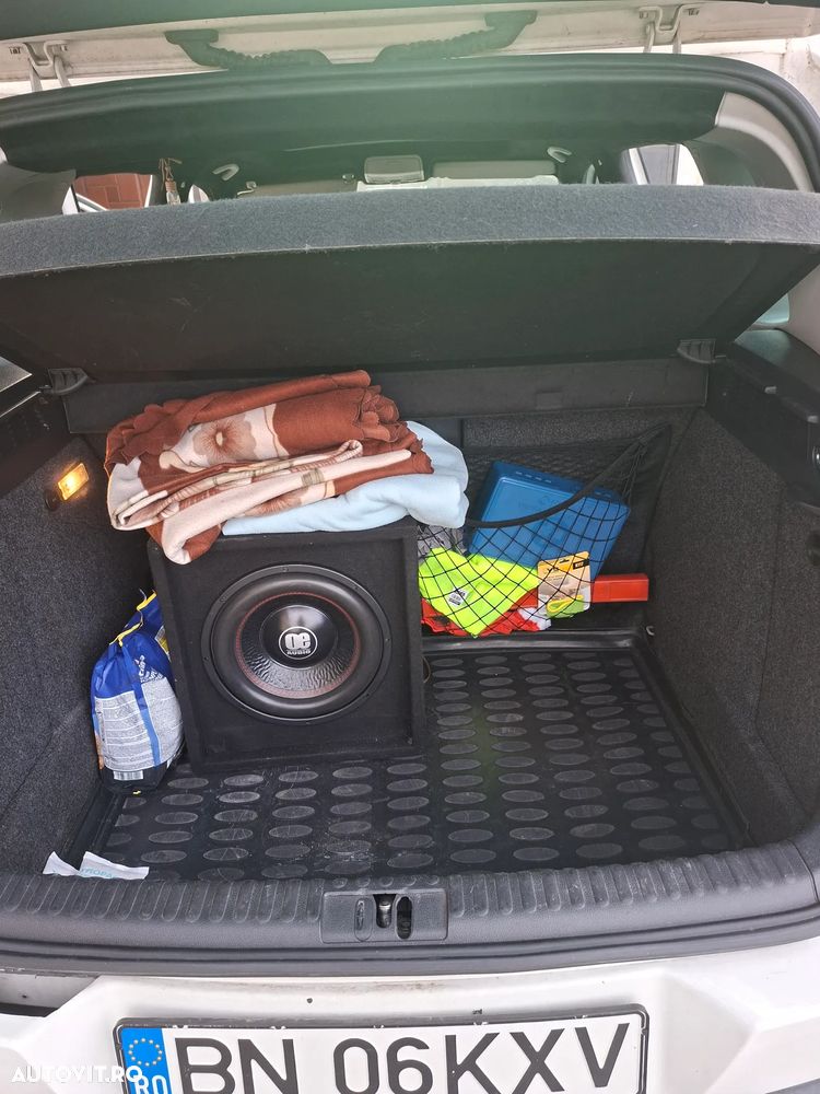 Volkswagen Tiguan - 5