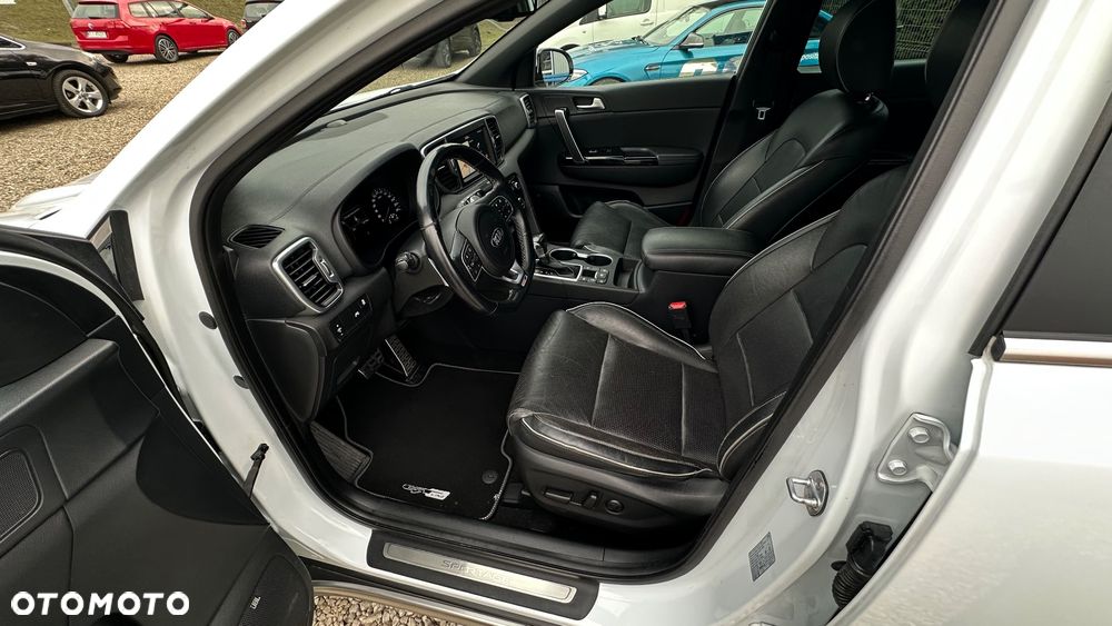 Kia Sportage 2,0 CRDI AWD GT Line - 6