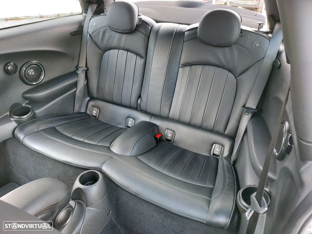 MINI 3 Portas Cooper S Aut. - 16