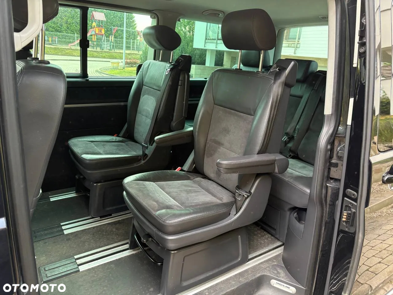 Volkswagen Multivan - 7