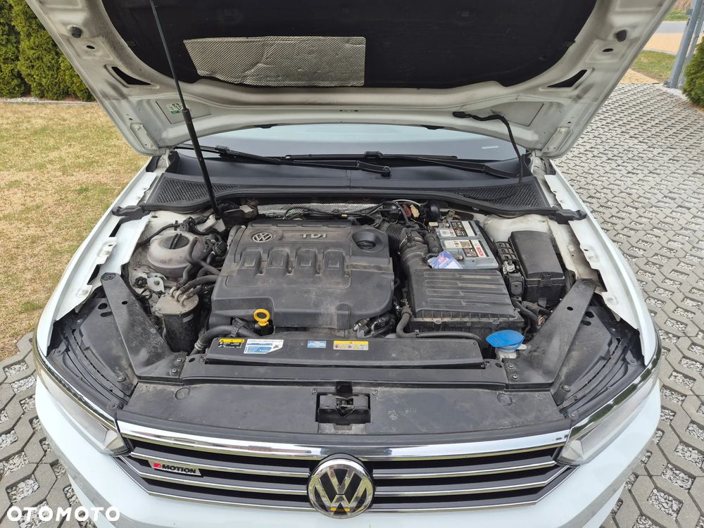 Volkswagen Passat 2.0 TDI SCR (BlueMotion Technology) 4Motion Highline - 21