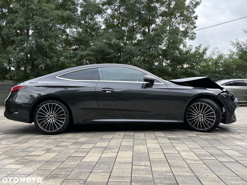 Mercedes-Benz CLE 300 4Matic 9G-TRONIC Edition AMG Line - 6