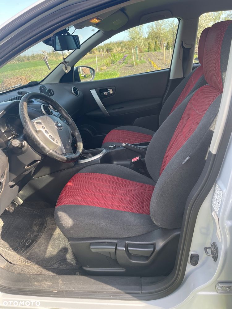 Nissan Qashqai 2.0 dCi 4 x 4 DPF tekna - 14