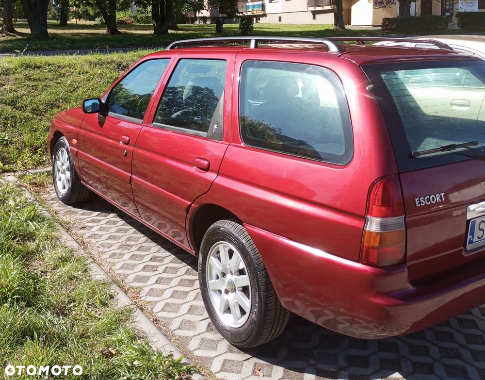 Ford Escort 1.8 16V Ghia - 4
