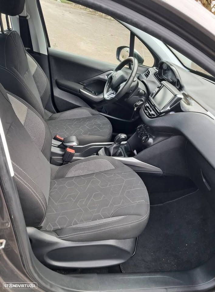 Peugeot 2008 PureTech 82 Active - 6