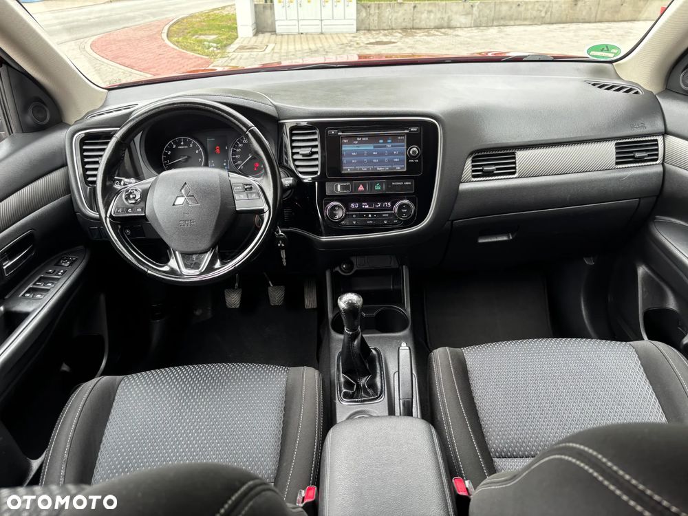 Mitsubishi Outlander 2.0 2WD Inform - 2