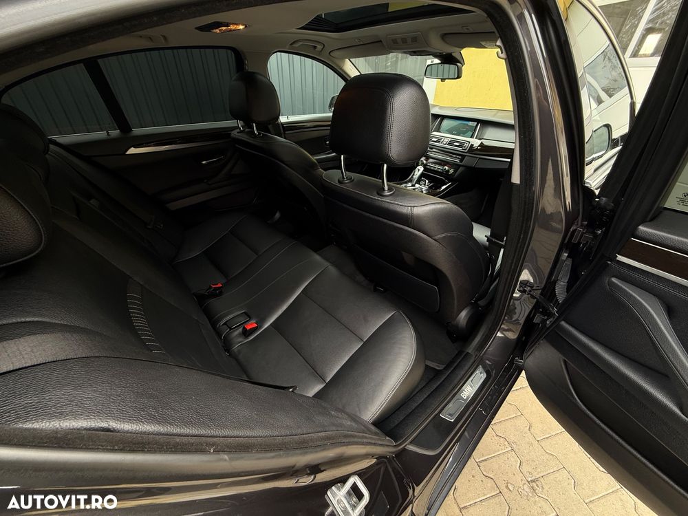 BMW Seria 5 530d xDrive Aut. - 7