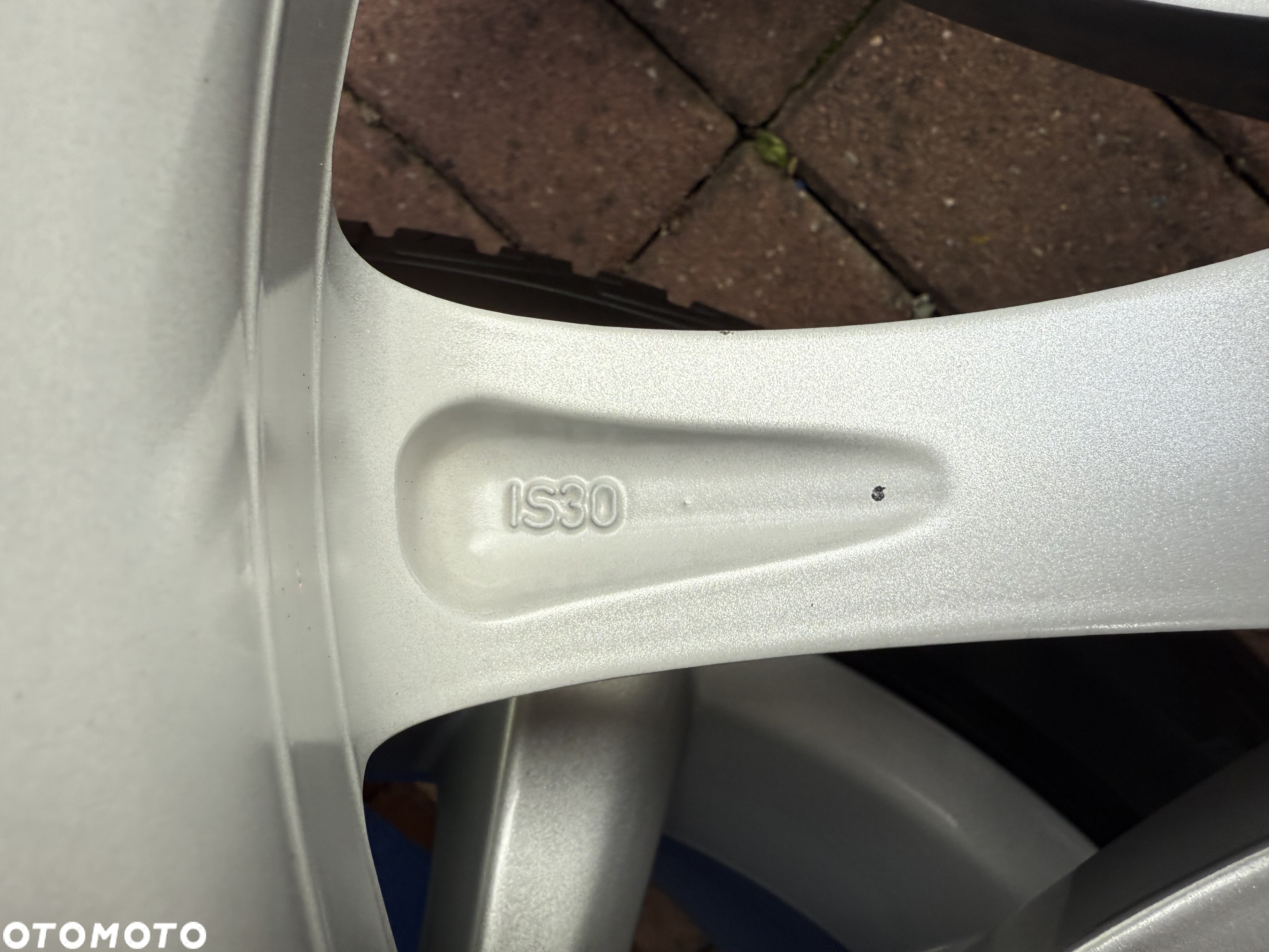 Felgi aluminiowe BMW 18 Oryginalne  z czujnikami powietrza - 10