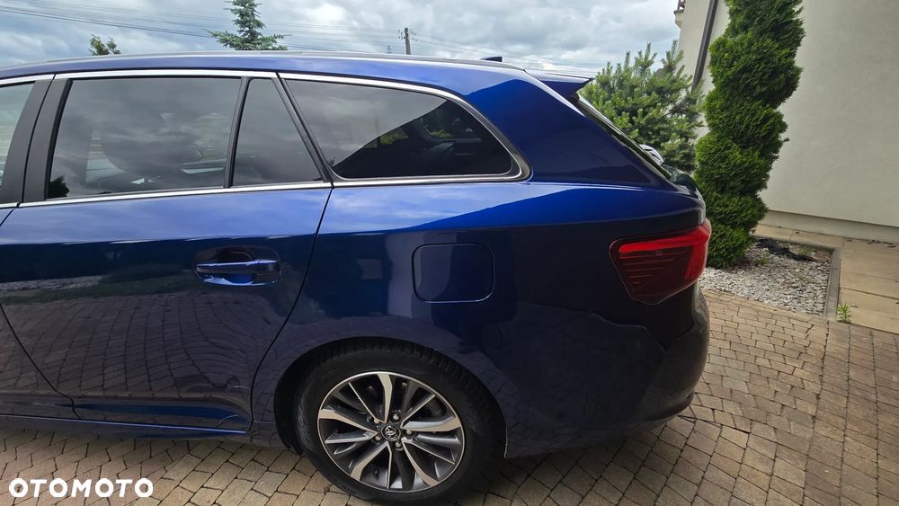 Toyota Avensis - 23