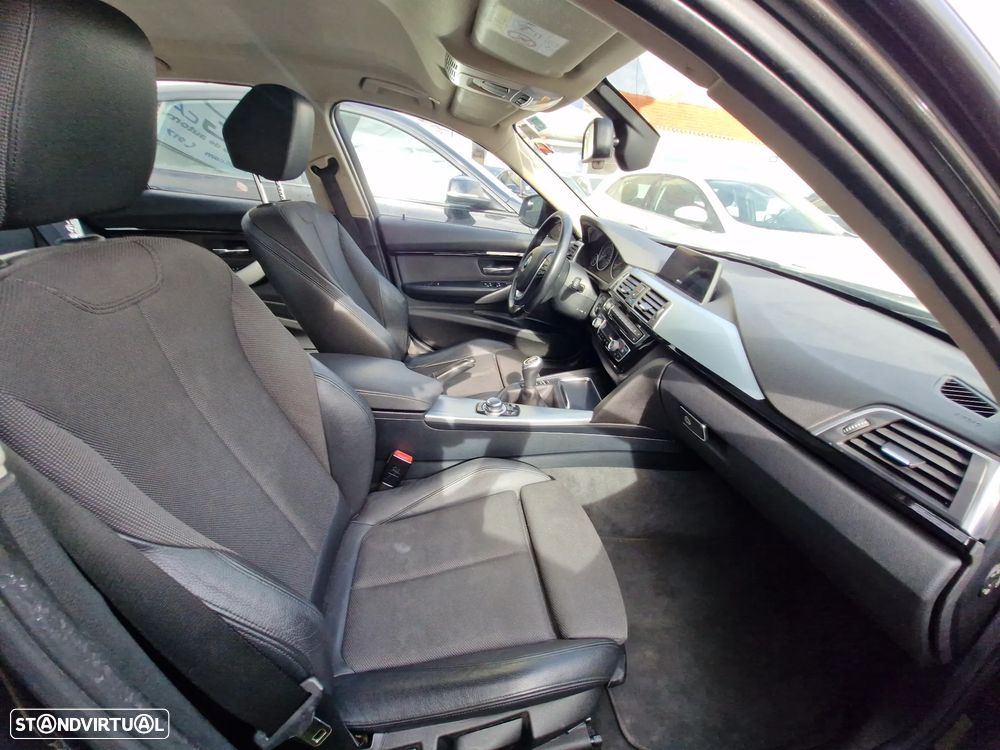 BMW 318 d Sport Line - 9