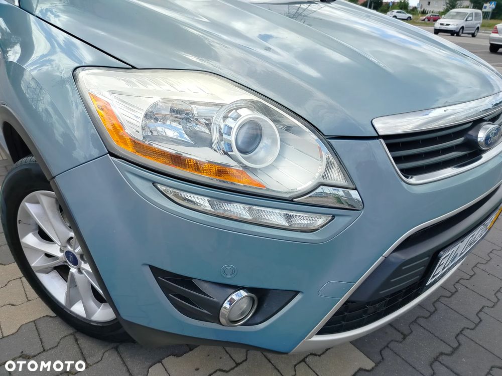 Ford Kuga 2.5 4x4 Titanium - 4
