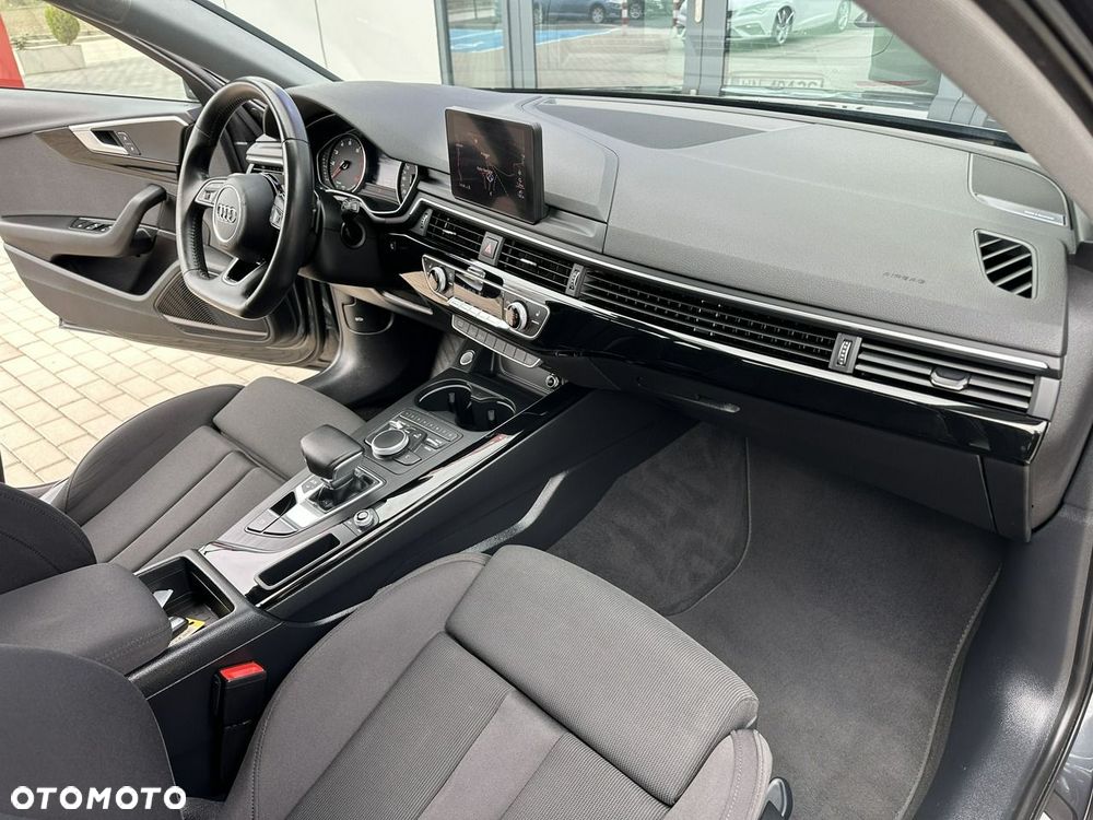 Audi A4 Avant 40 TFSI S tronic S line - 17