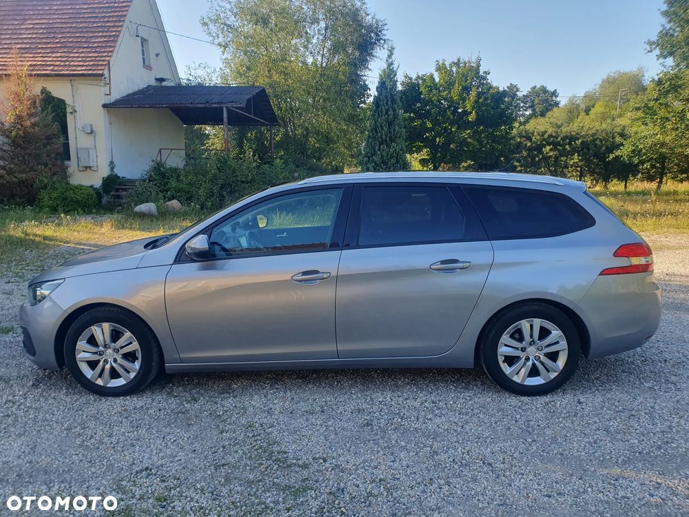 Peugeot 308 1.6 BlueHDi Allure S&S - 18