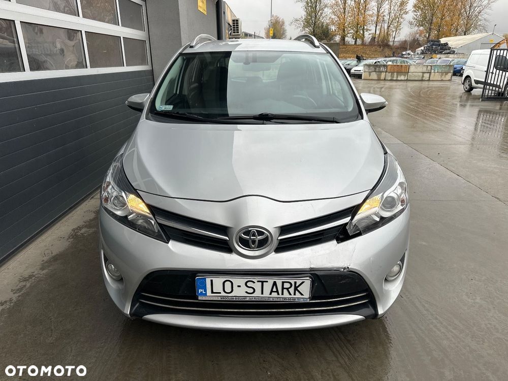 Toyota Verso 2.0 D-4D Premium - 8